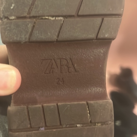 Zara Toddler 7.5 Black Leather Zip Up Ankle boots - Picture 5 of 5